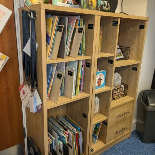 imgi_5_Cuerden-library